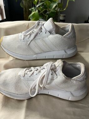 Adidas Sock-like shoe women's off white
